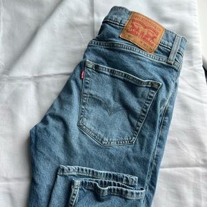 MENS 502 athletic taper jeans size 32/34